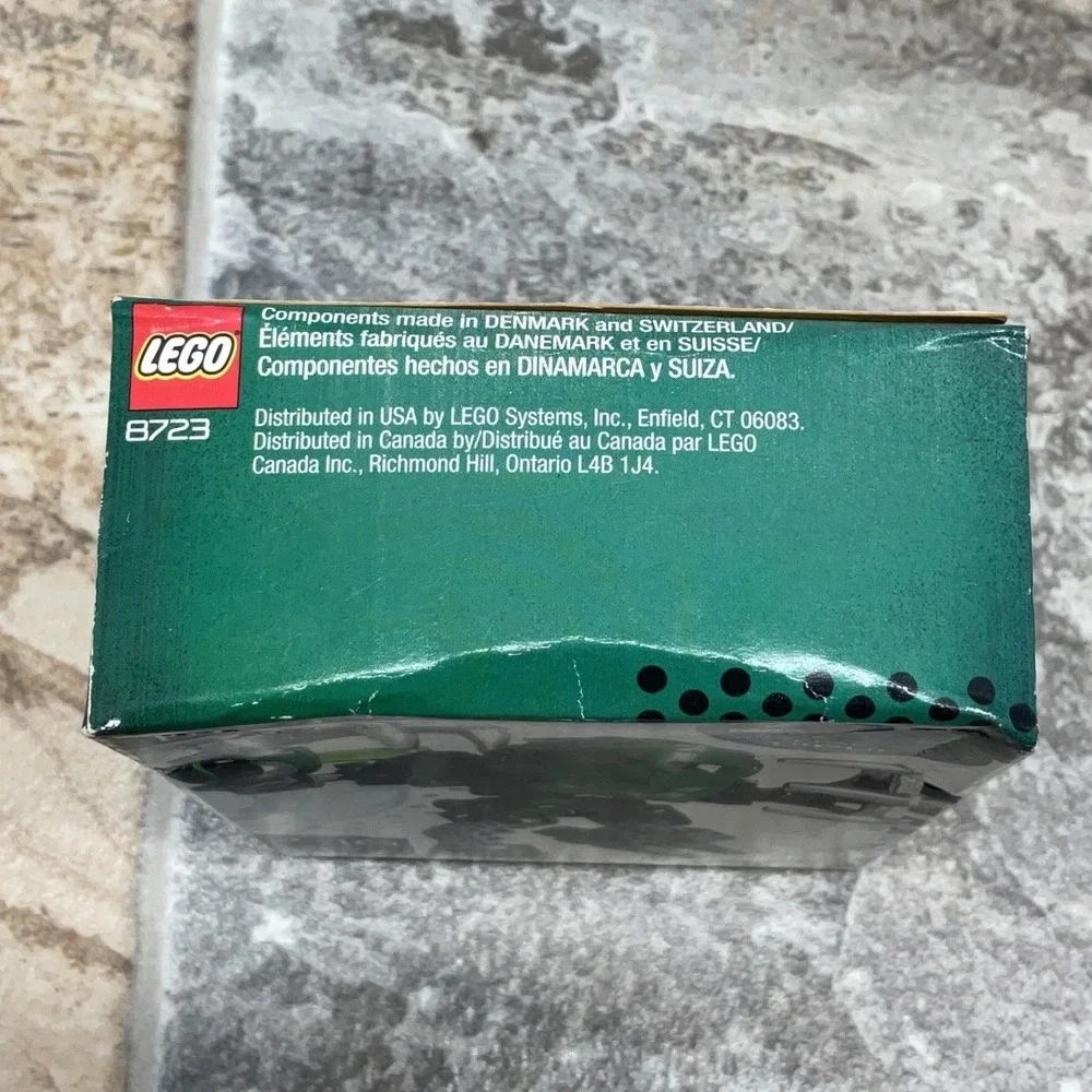 LEGO Bionicle Matoran Piruk 8723 Green Voya Nui Action Figure Set 2006 27 Pcs